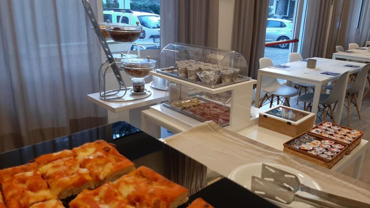 Hotel Arlecchino 리치오네 외부 사진