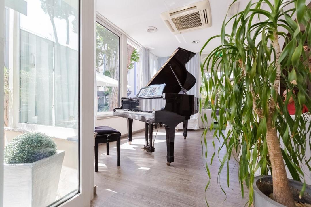 Hotel Arlecchino 리치오네 외부 사진